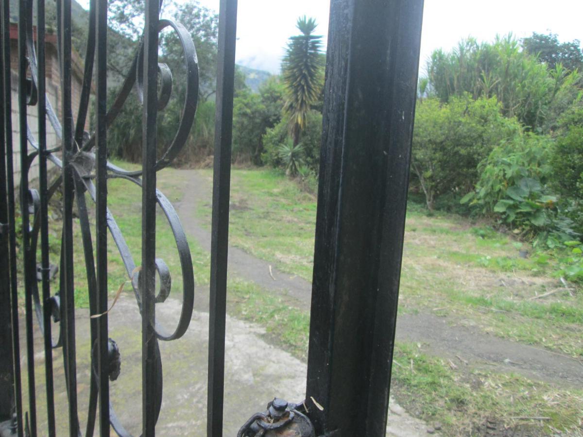 Casa Martin En Banos De Agua Santa Villa Kültér fotó